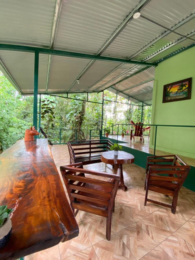 Campo House, De San Carlos *